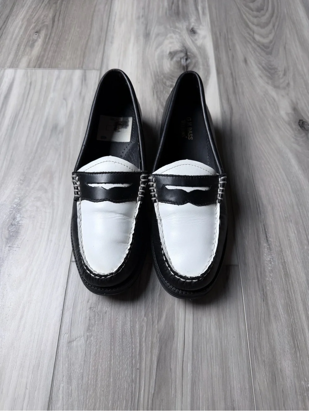 G.H. Bass Weejuns Black White Leather Penny Loafers Women’s 6.5